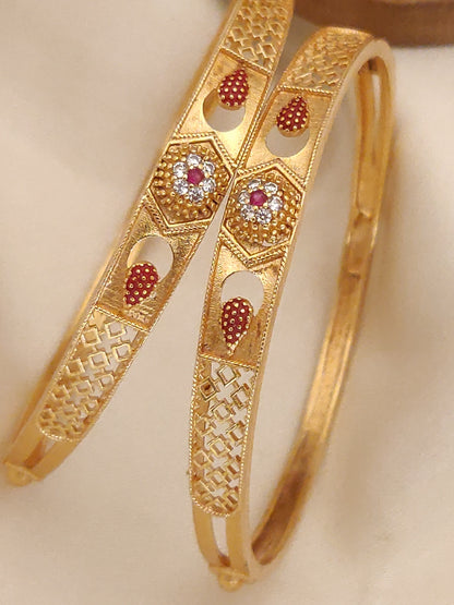 Flovars with Red and White Color Daimond Bangles